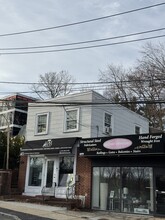 975 Northern Blvd, Manhasset, NY for rent Building Photo- Image 2 of 9