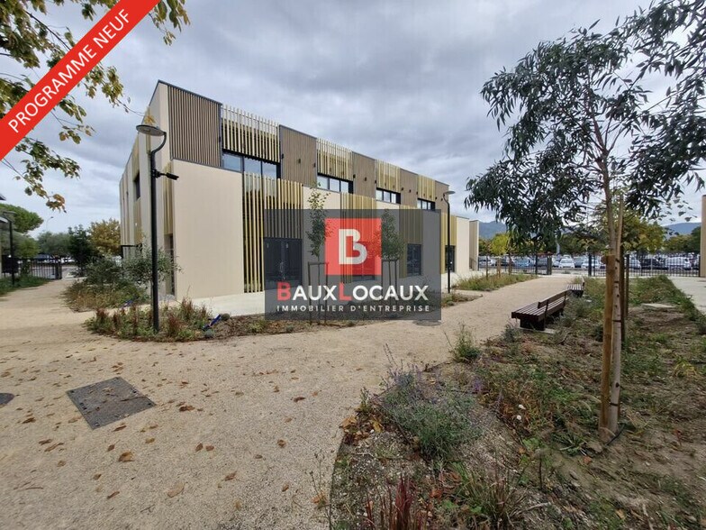 Office in Aubagne to rent - Building Photo - Image 3 of 16
