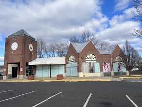 8919 New Falls Rd, Levittown, PA for rent Building Photo- Image 1 of 15