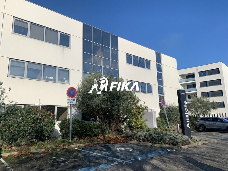 25 Boulevard Victor Hugo, Colomiers to rent - Building Photo - Image 2 of 10