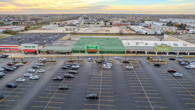 1000-1090 S Barrington Rd, Streamwood, IL for rent Building Photo- Image 2 of 3