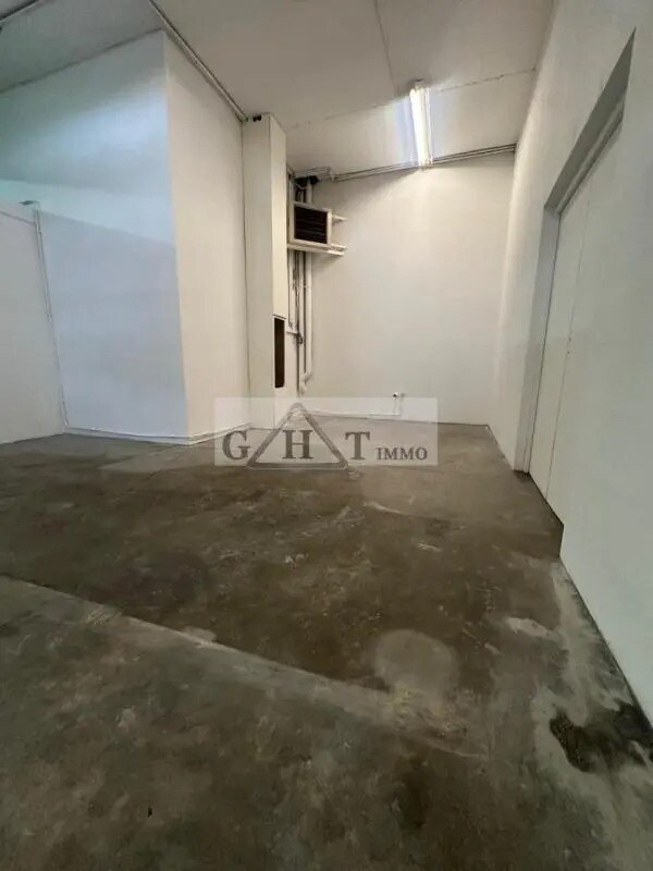 Industrial in Bonneuil-sur-Marne to rent Interior Photo- Image 1 of 7