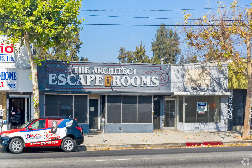 7017-7021 Reseda Blvd, Reseda, CA for rent - Building Photo - Image 1 of 3