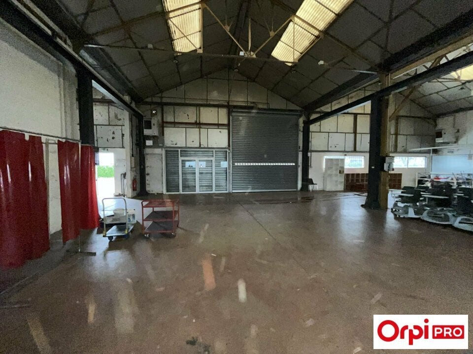 Light Industrial in SAINT-SYMPHORIEN-D'OZON to rent Building Photo- Image 1 of 17