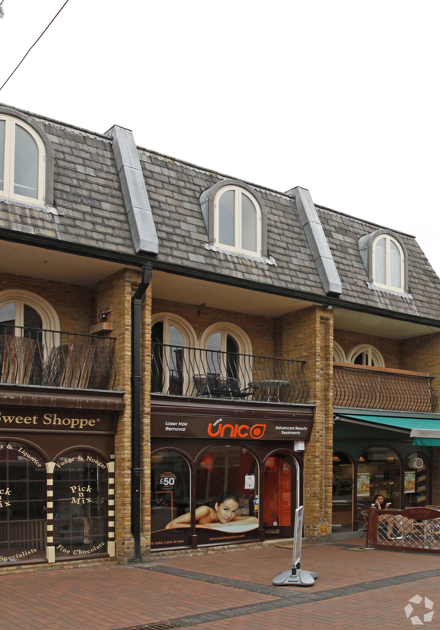 Oak Rd, London for sale Building Photo- Image 1 of 1