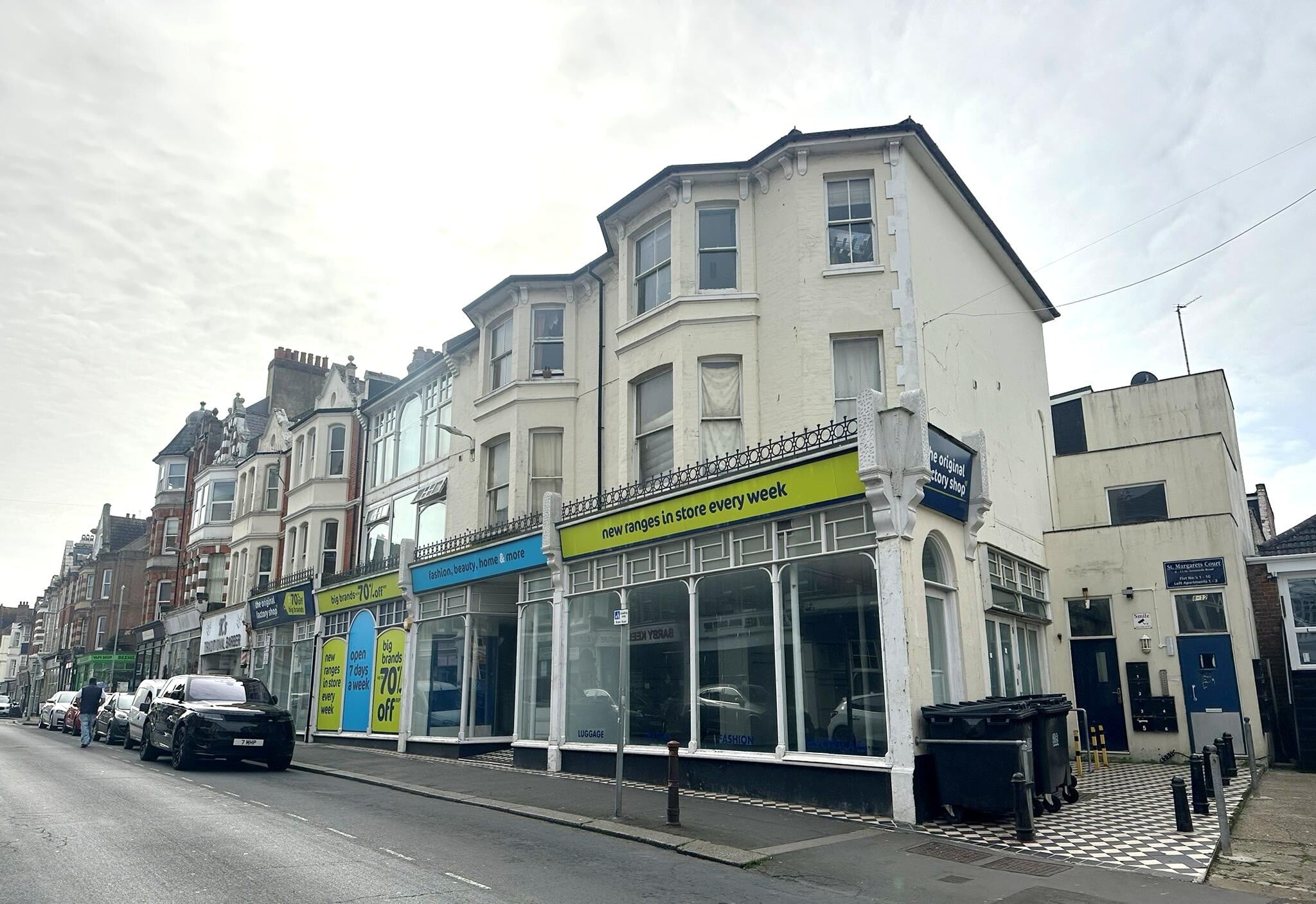 8-12 St Leonards Rd, Bexhill On Sea to rent Building Photo- Image 1 of 12