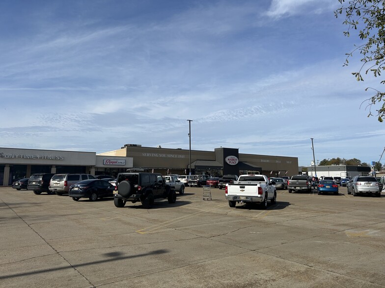 207 N Davis Ave, Cleveland, MS for rent - Building Photo - Image 1 of 8