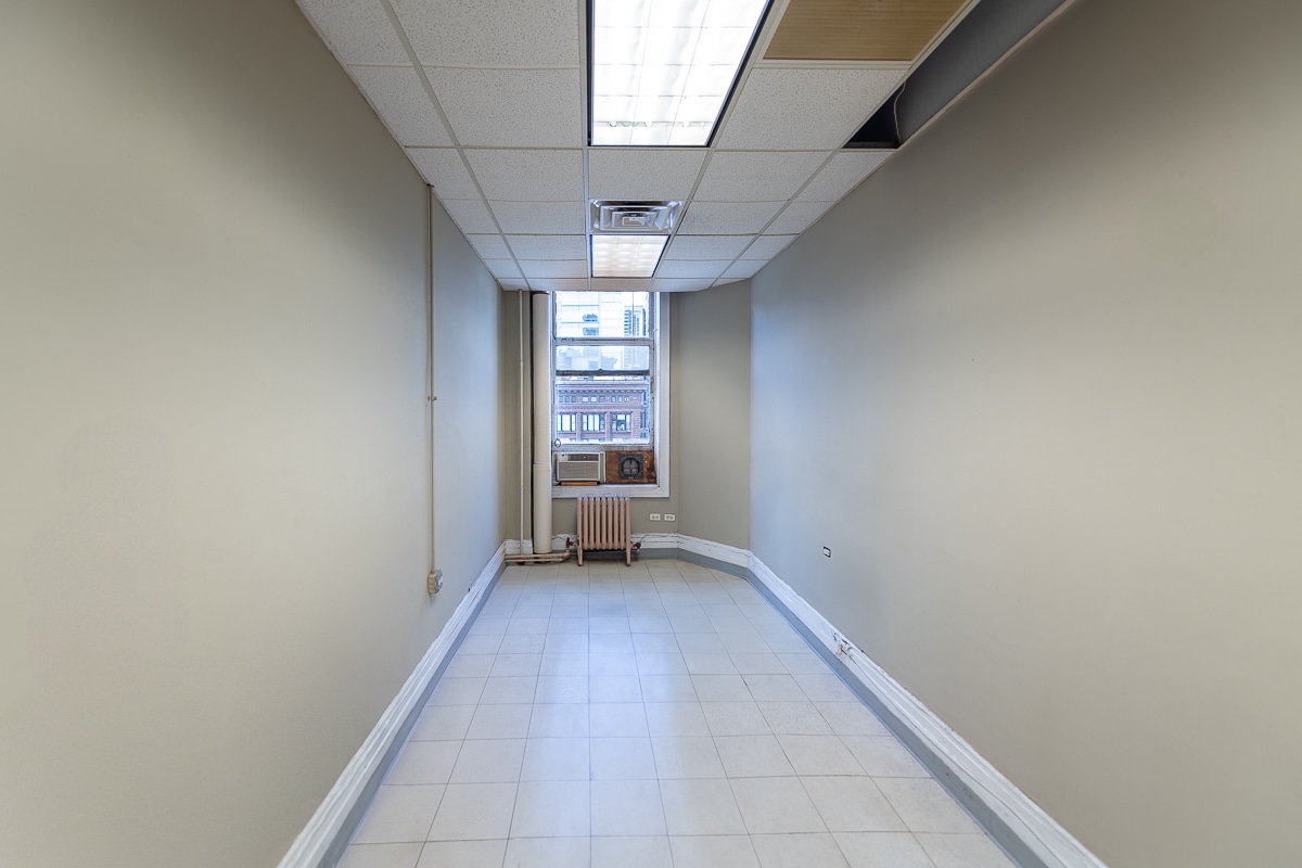 29 E Madison St, Chicago, IL to rent Interior Photo- Image 1 of 3