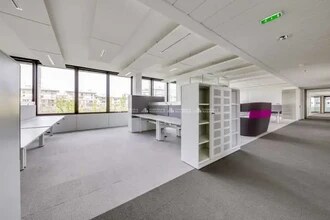 18-20 Rue Des Deux Gares, Rueil-Malmaison to rent Interior Photo- Image 2 of 12