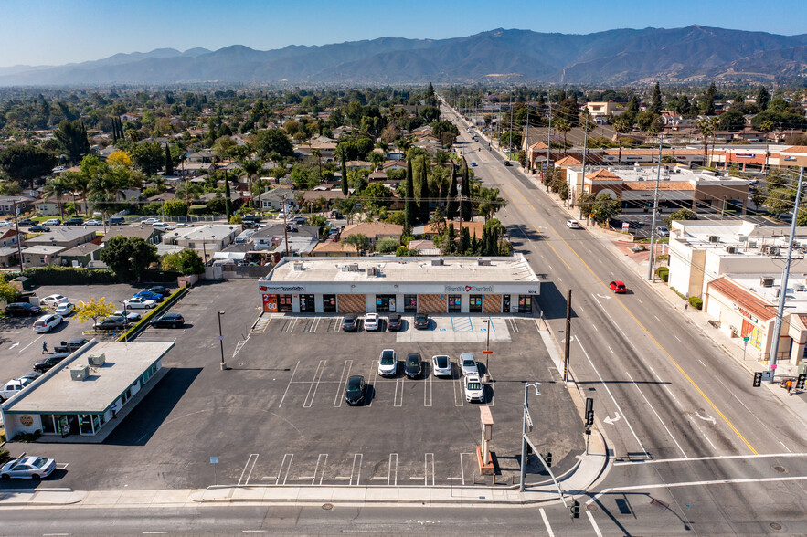 1074 W 6th St, Corona, CA for rent - Building Photo - Image 2 of 10