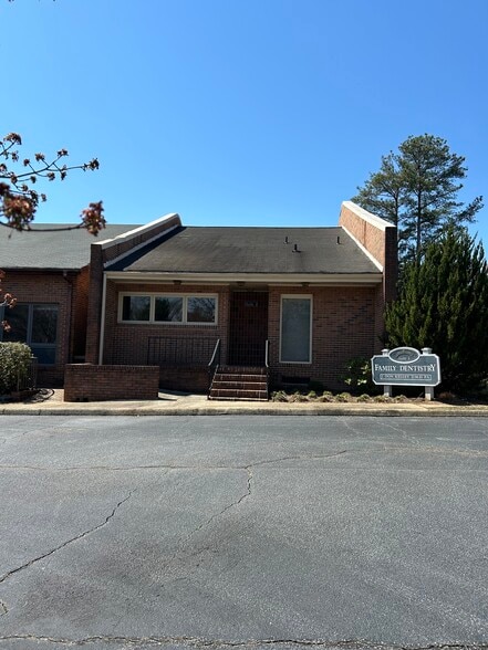 4501 Old Spartanburg Rd, Taylors, SC for sale - Building Photo - Image 1 of 12