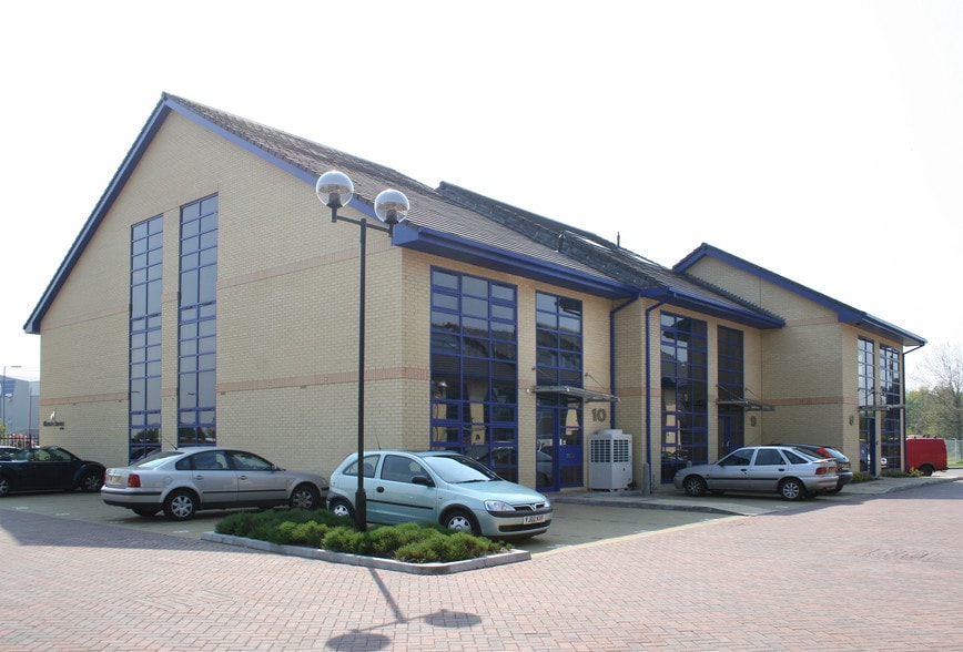 9-11 Cricketers Way, Basildon for sale - Primary Photo - Image 1 of 1