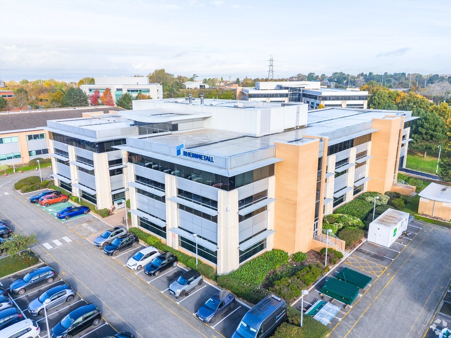 Park Ave, Almondsbury to rent Building Photo- Image 1 of 5