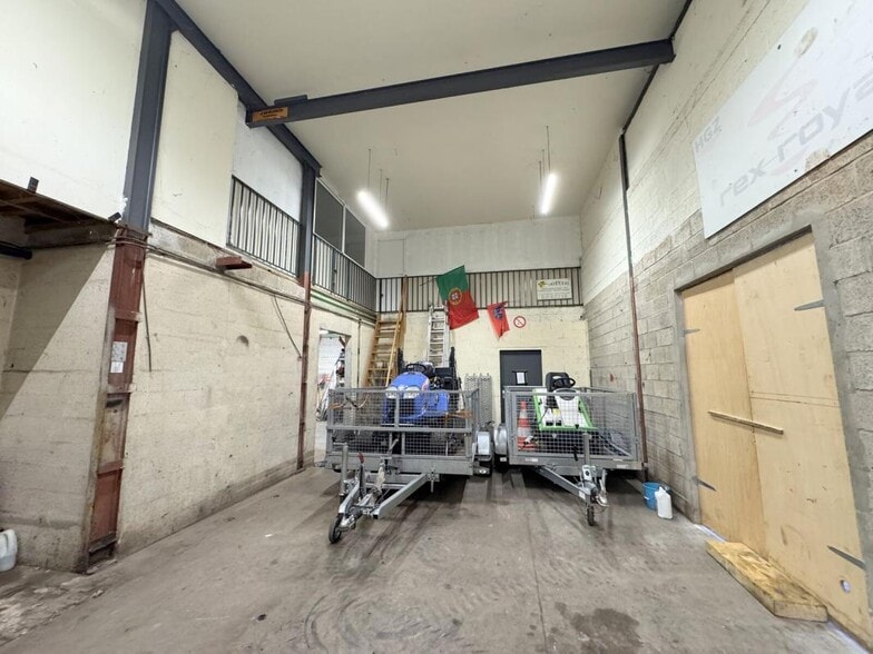 42 Avenue De L'Yser, Houilles for sale - Building Photo - Image 3 of 16