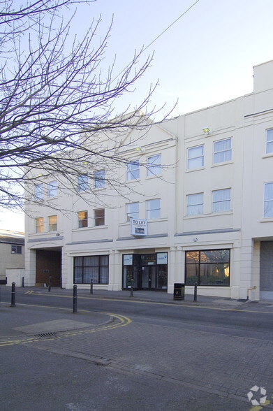 93-95 Bedford St, Leamington Spa to rent - Building Photo - Image 3 of 14