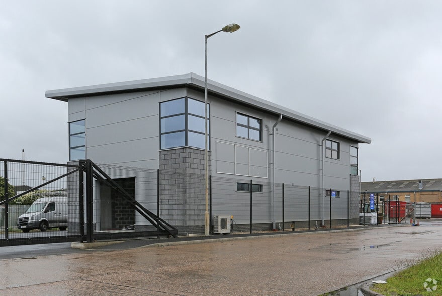 Freightliner Rd, Hull for sale - Primary Photo - Image 1 of 1