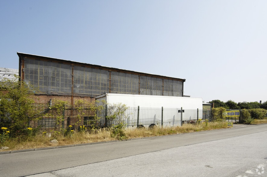 100 Nuthall Rd, Nottingham to rent - Building Photo - Image 2 of 4