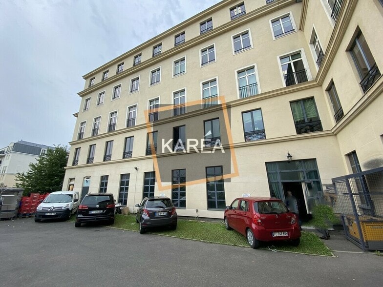 Office in Chessy to rent - Building Photo - Image 2 of 5