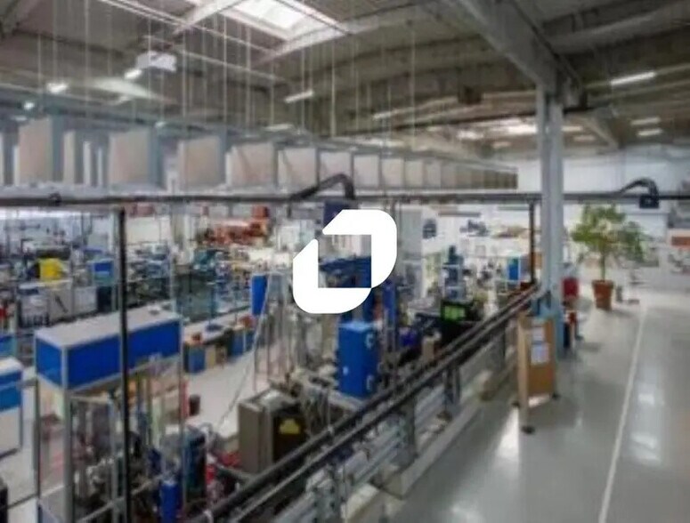 Industrial in Roissy-en-France to rent - Interior Photo - Image 3 of 6