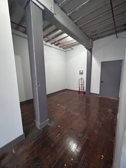 250 44th St, Brooklyn, NY for rent - Interior Photo - Image 1 of 1