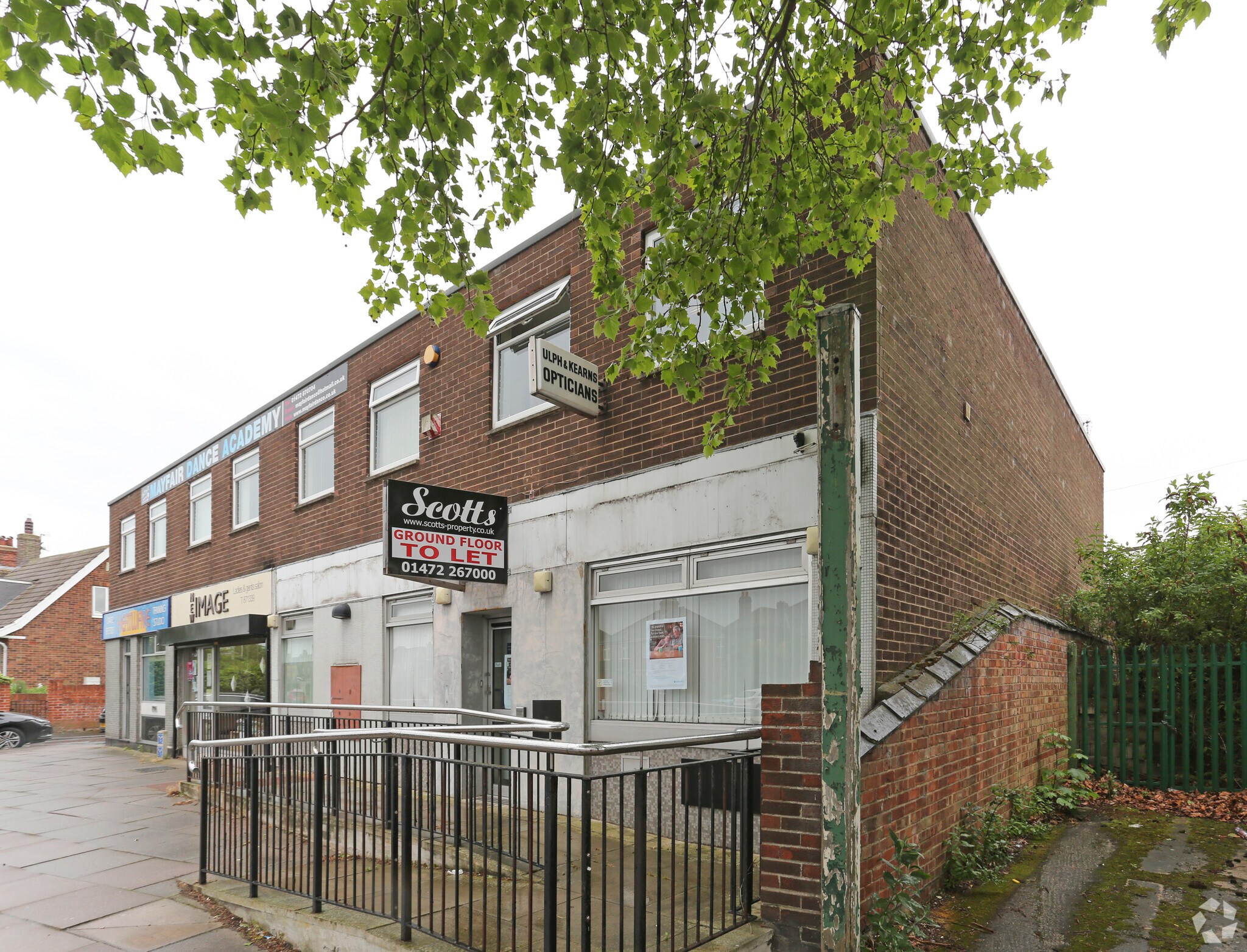 42 Louth Rd, Grimsby for sale Primary Photo- Image 1 of 1