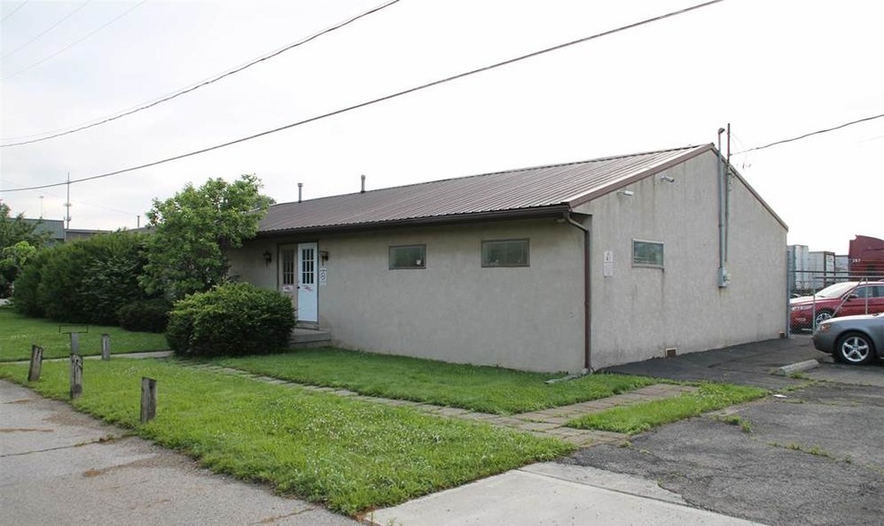 2060 S Hamilton Rd, Columbus, OH for sale - Building Photo - Image 1 of 1