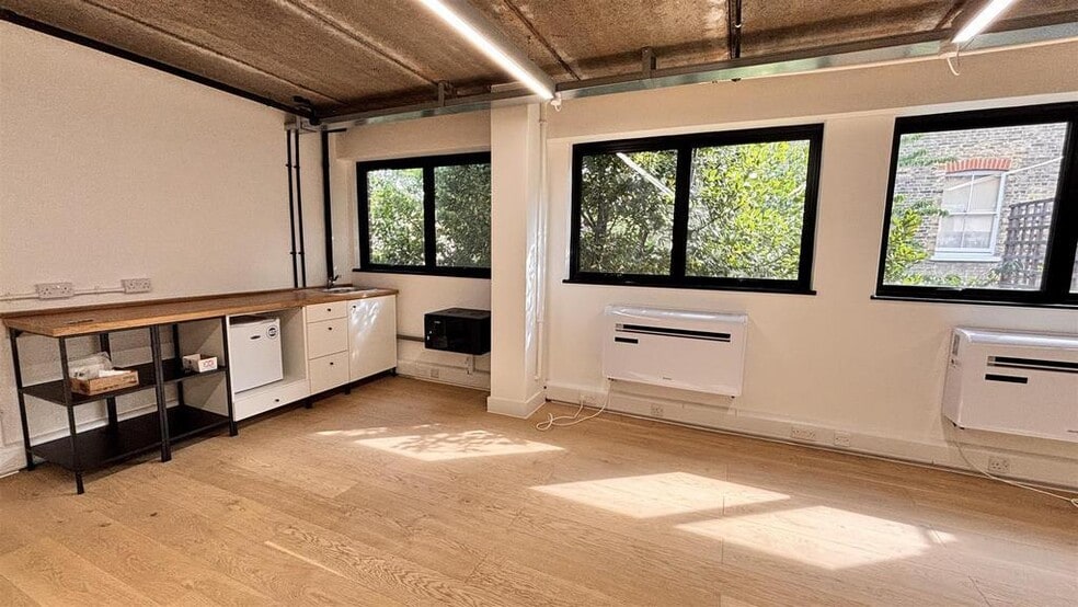 18 Victoria Park Sq, London to rent - Building Photo - Image 3 of 9