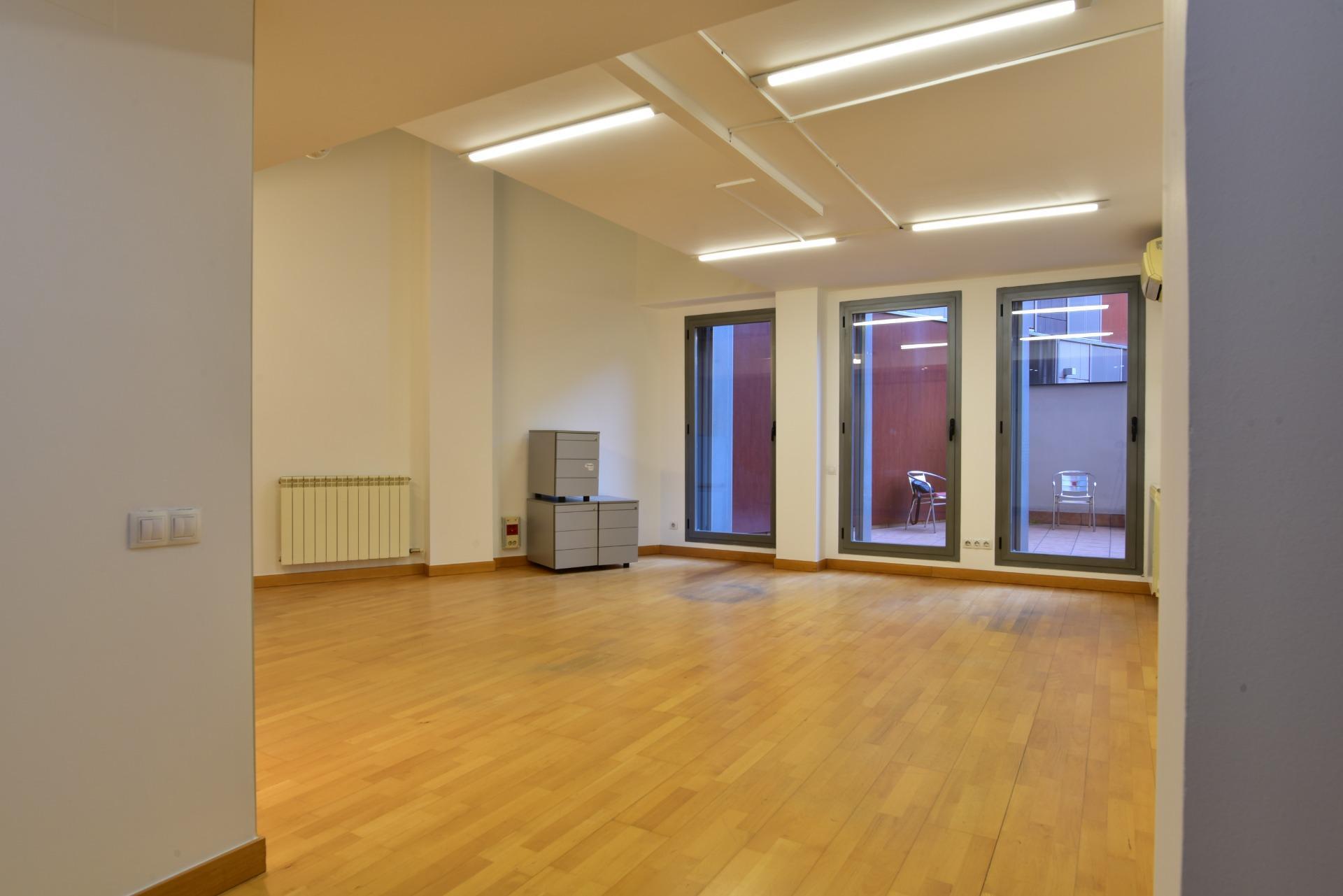 Office / Retail in Barcelona, Barcelona to rent Interior Photo- Image 1 of 13