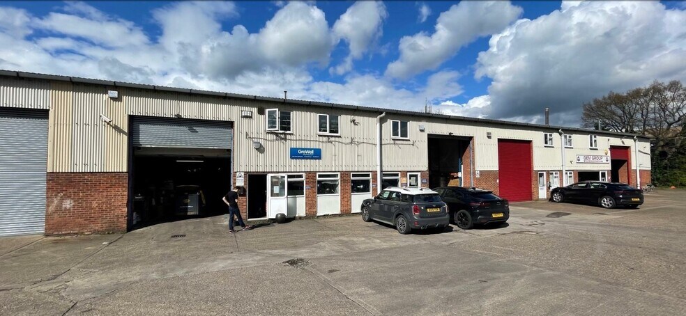 4 Welton Rd, Warwick for sale - Primary Photo - Image 1 of 1