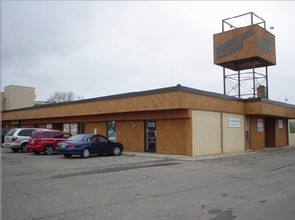 725 Center Ave, Moorhead, MN for sale Primary Photo- Image 1 of 1