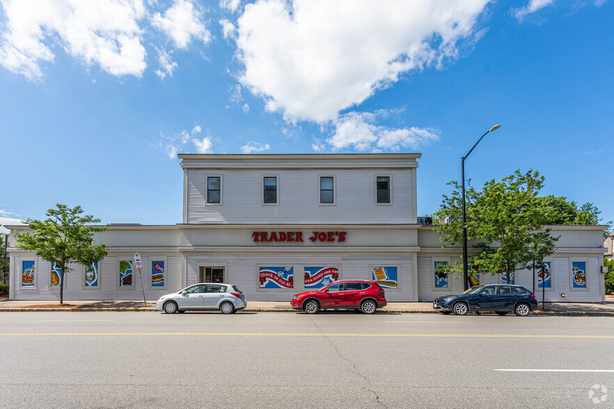 1121 Washington St, Newton, MA for rent - Building Photo - Image 2 of 4