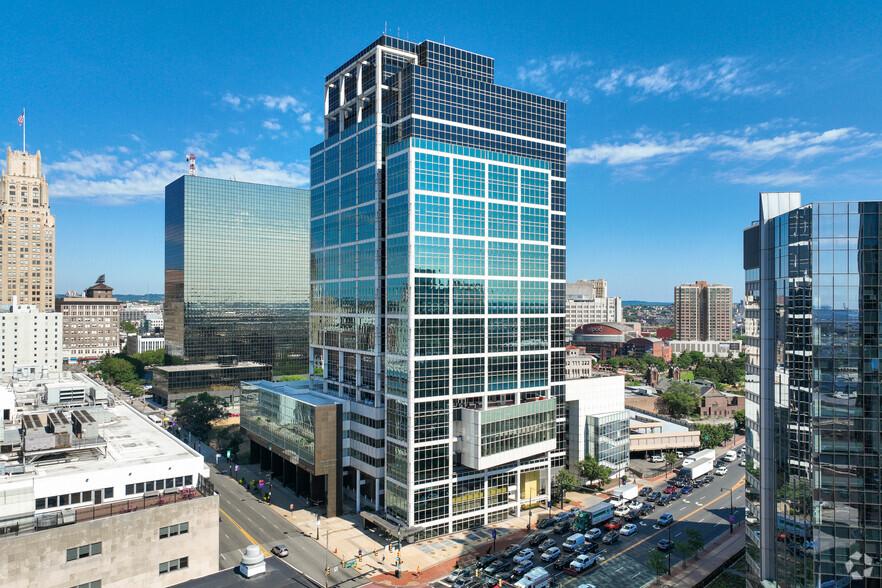 1 Newark Ctr, Newark, NJ for rent - Building Photo - Image 1 of 10