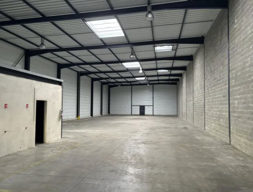 Light Industrial in Gleizé to rent Interior Photo- Image 1 of 4