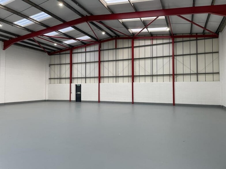 Etruria Way, Stoke On Trent to rent - Building Photo - Image 2 of 3