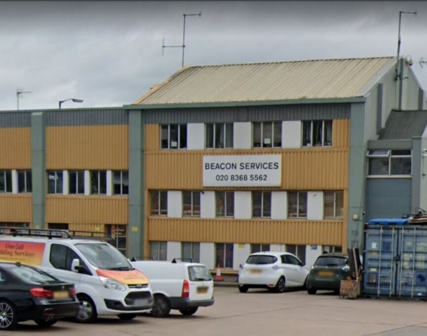 Swanland Rd, South Mimms for sale Building Photo- Image 1 of 1