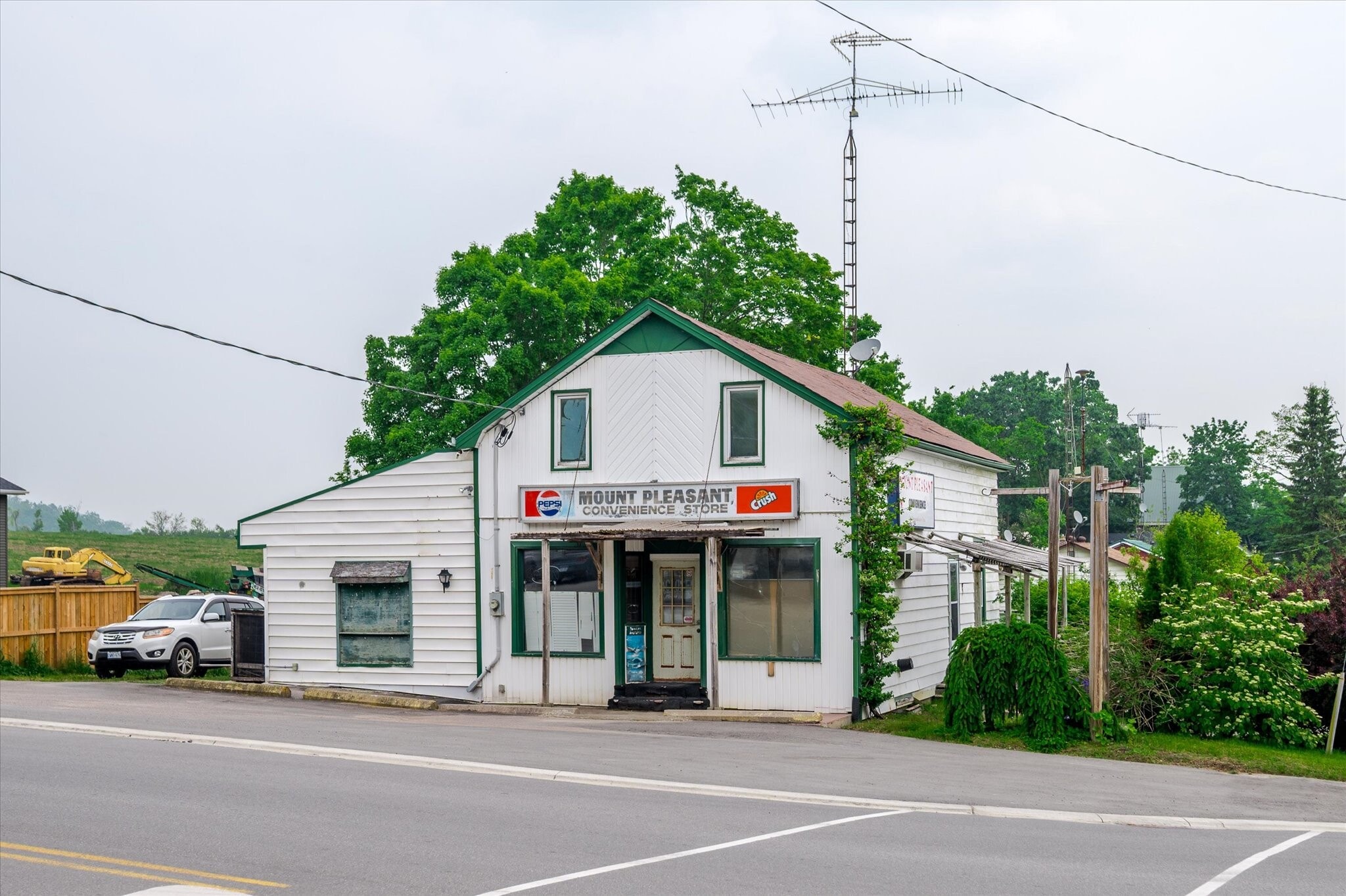 2449 Queen Mary St, Cavan, ON for sale Primary Photo- Image 1 of 17