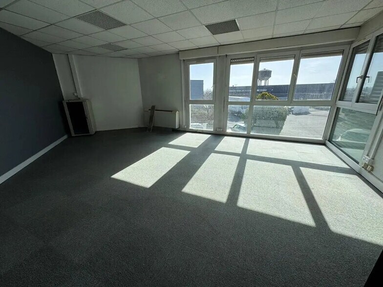 Office in Cugnaux to rent - Interior Photo - Image 3 of 6