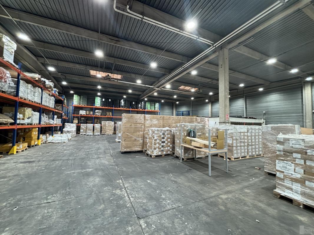Industrial in Gonesse to rent Building Photo- Image 1 of 8