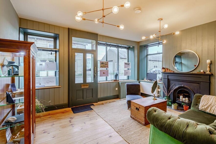 38 Henry St, Langholm for sale - Interior Photo - Image 3 of 21