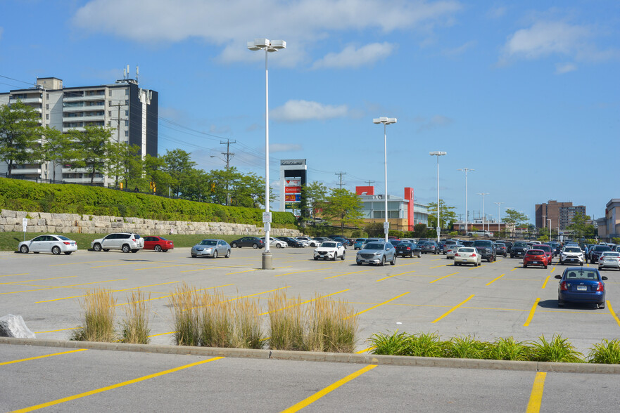 3441-3561 Lawrence Ave E, Toronto, ON for rent - Building Photo - Image 3 of 24