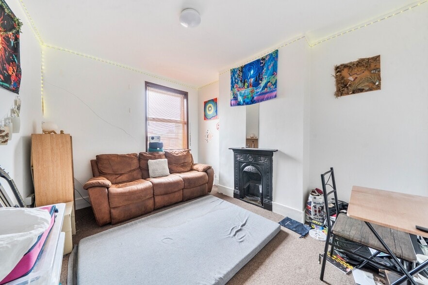 284 Lewisham High St, London for sale - Interior Photo - Image 3 of 6