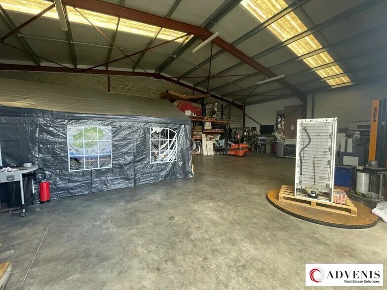 Light Industrial in Cestas to rent - Interior Photo - Image 3 of 4