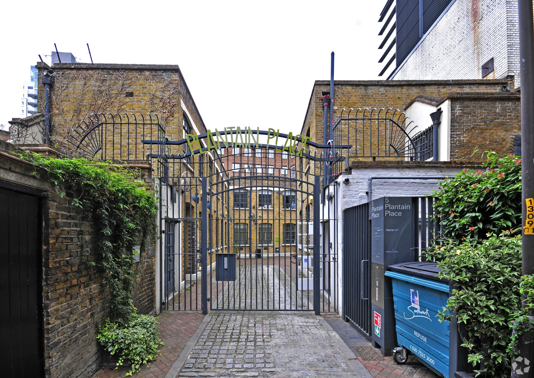 Plantain Pl, London to rent Primary Photo- Image 1 of 7