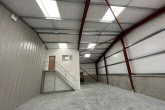 1-5 Thorne Cross Farm, Cheriton Bishop to rent Interior Photo- Image 2 of 3