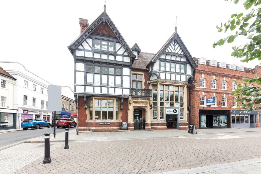 Cross Keys Chequer, Salisbury for rent - Building Photo - Image 1 of 1