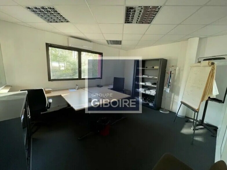 Office in Cesson-Sévigné for sale - Building Photo - Image 2 of 8