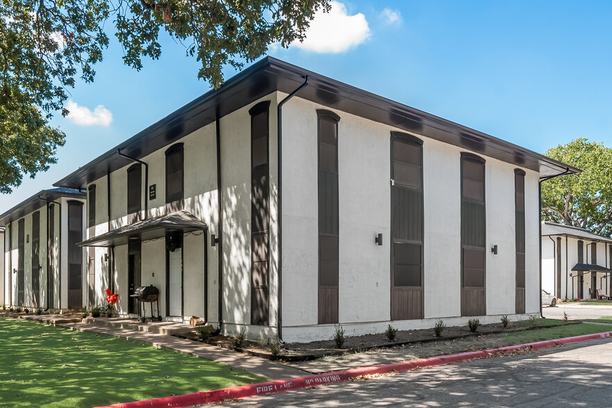 313 Rolston Rd, Irving, TX for sale - Building Photo - Image 1 of 17