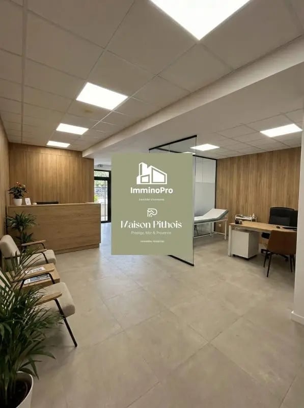 Location Local d'activités 68 m² - Photo 1