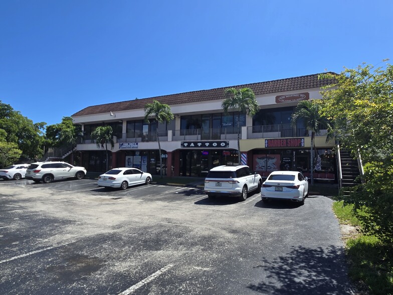 600 W 44th St, Oakland Park, FL for rent - Building Photo - Image 3 of 4