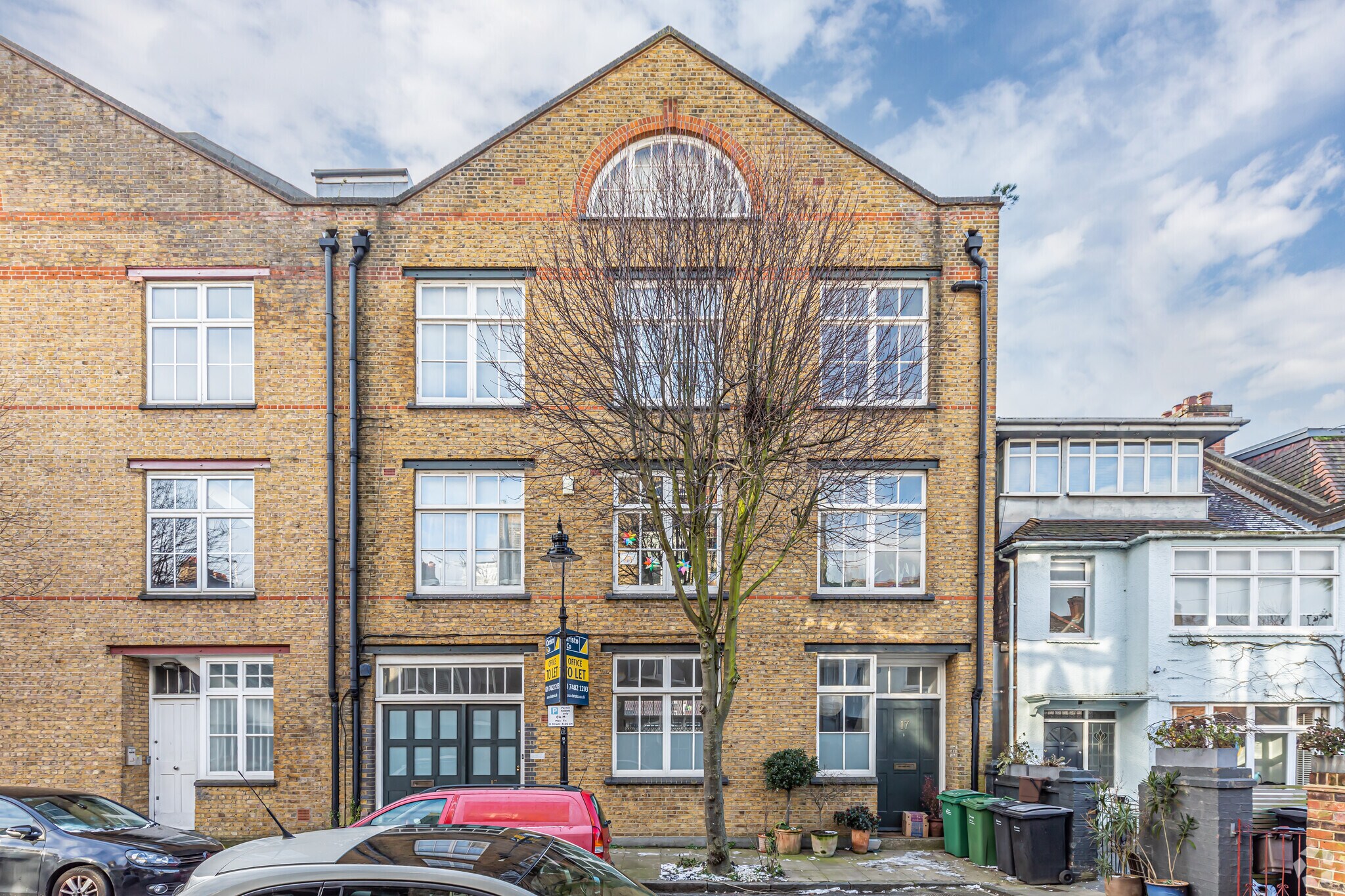 17 Leighton Pl, London for sale Primary Photo- Image 1 of 1